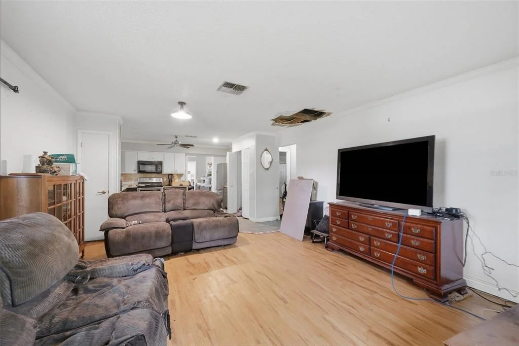 Photo of 15499 OAKCREST CIRCLE