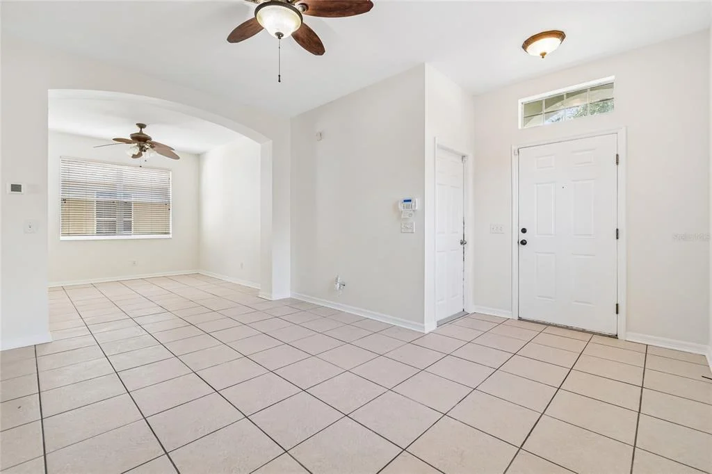 Photo of 915 WINDTON OAK DRIVE