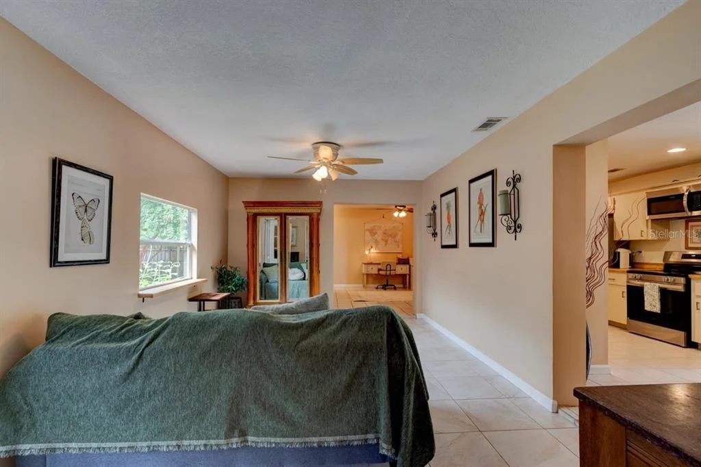 Photo of 16 LAUREL OAKS CIRCLE