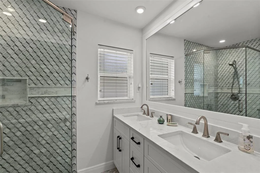 Photo of 480 W DAVIS BOULEVARD