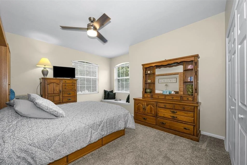 Photo of 889 LANTERN WAY