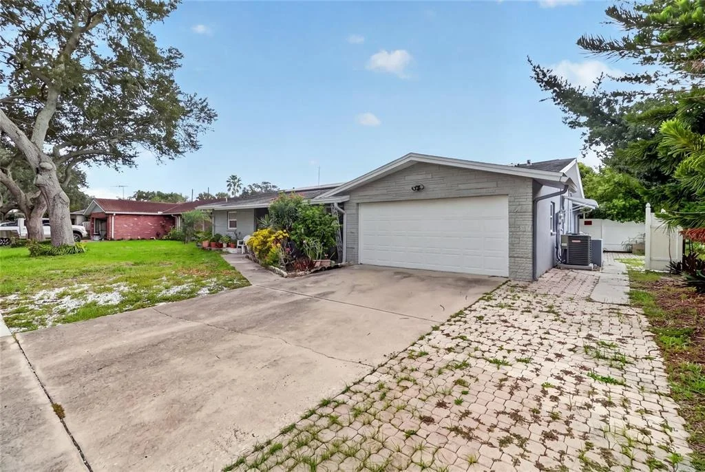 Photo of 1158 OVERCASH DRIVE
