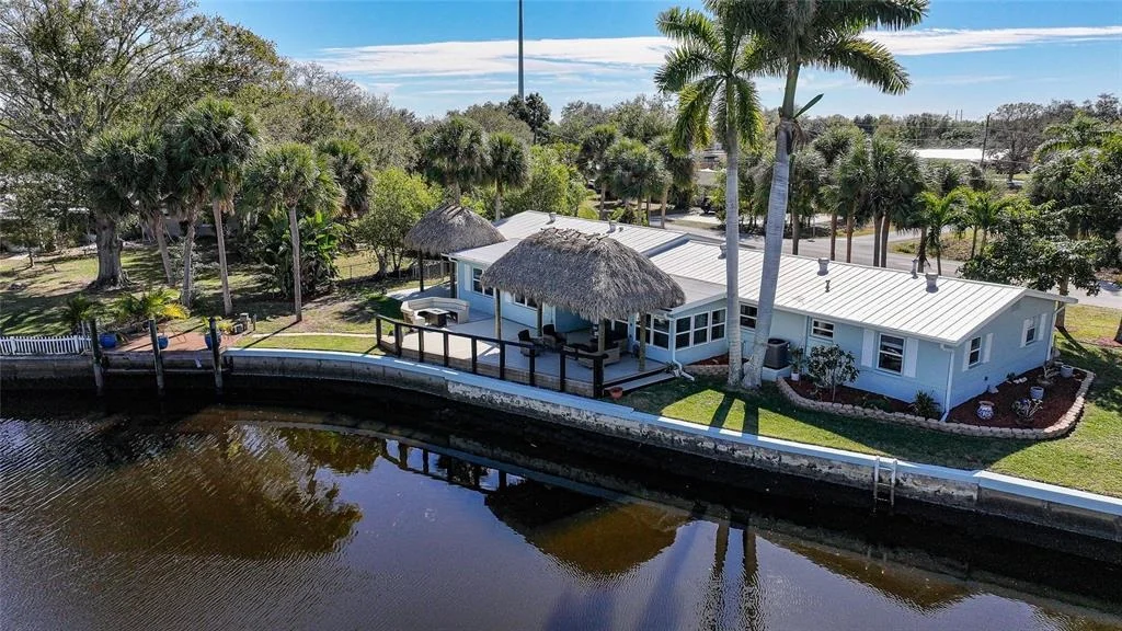 Photo of 8416 RIVERSIDE DRIVE