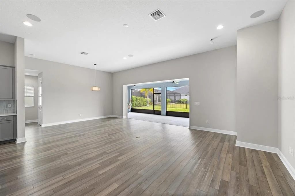 Photo of 5406 LIMELIGHT DRIVE