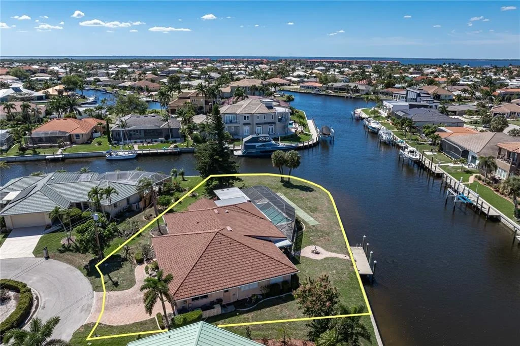 Photo of 2194 BAYOU ROAD