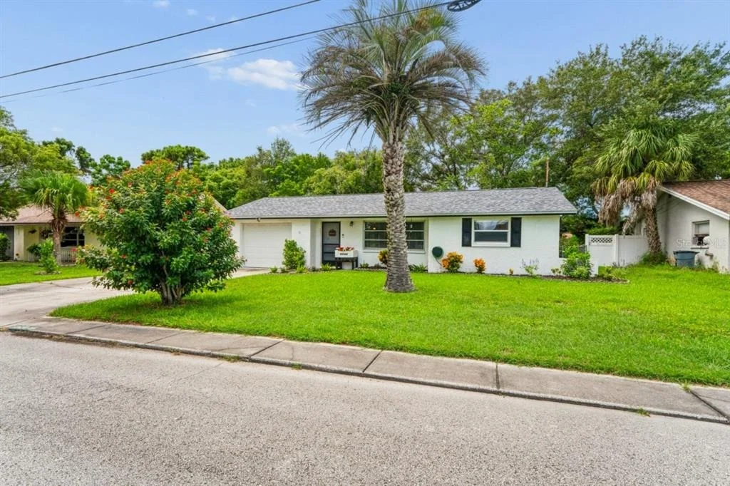 Photo of 15915 VILLA DRIVE