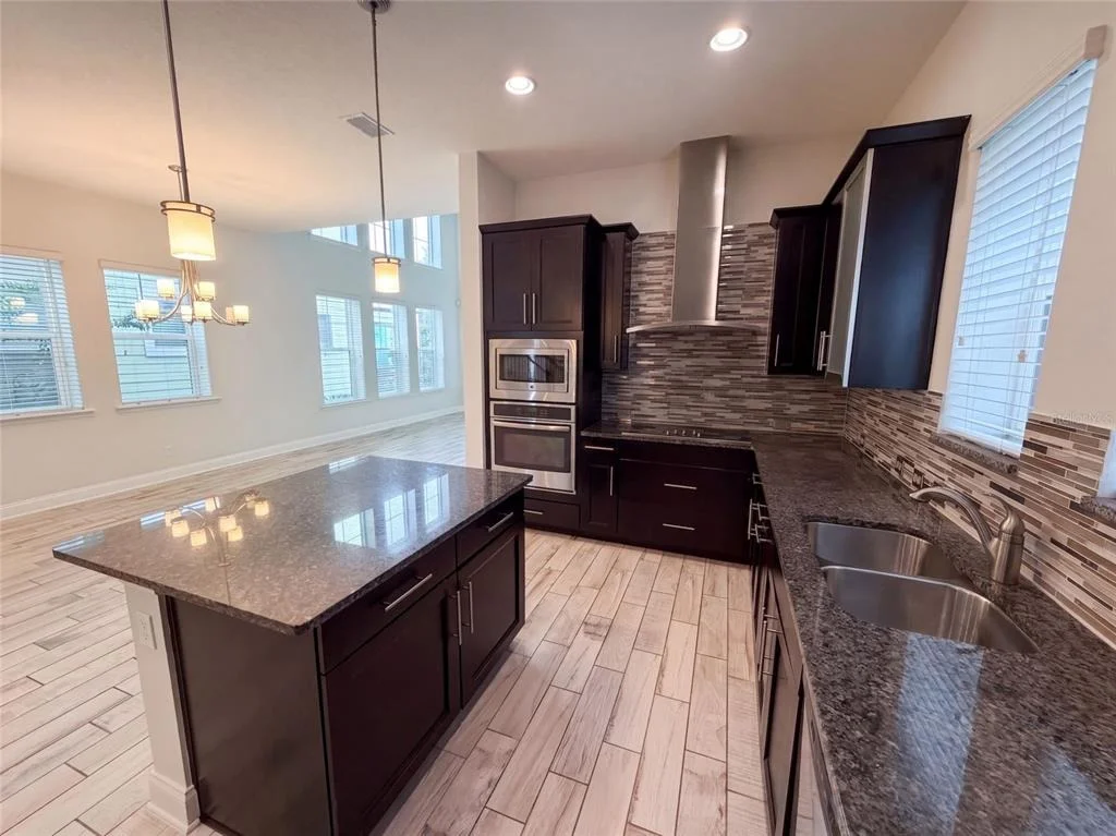 Photo of 7797 LAUREATE BOULEVARD