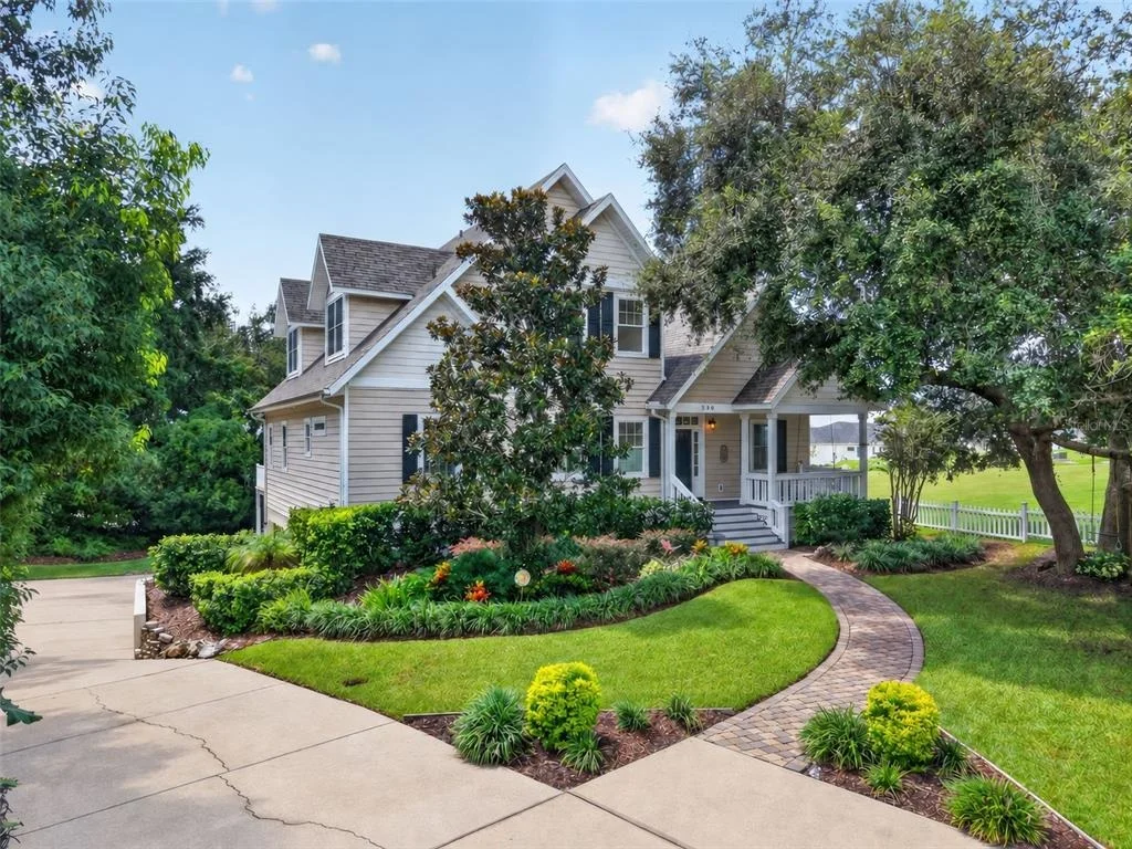 Photo of 580 W 10TH AVENUE