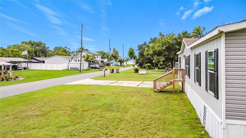 Photo of 1626 TARPON BOULEVARD