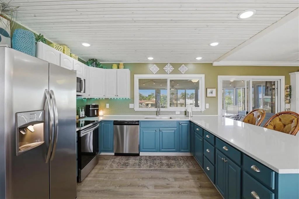 Photo of 3347 OLEANDER DRIVE