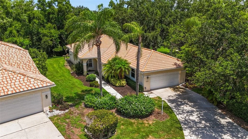 Photo of 6662 OAKBROOKE CIRCLE