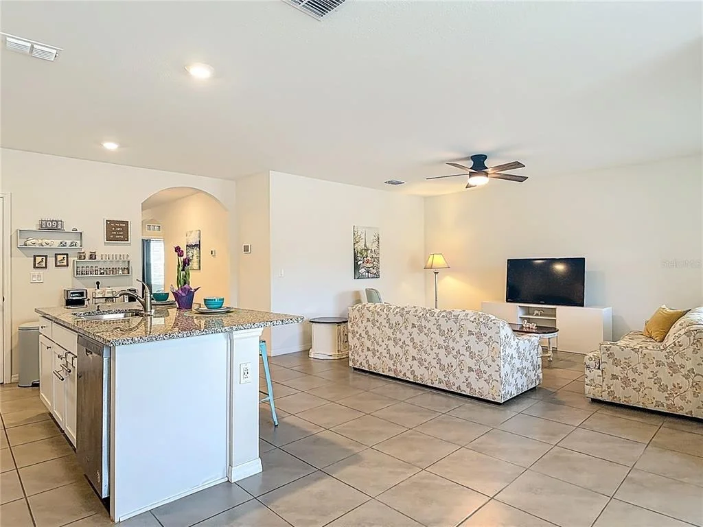 Photo of 712 RED HAWK LANE
