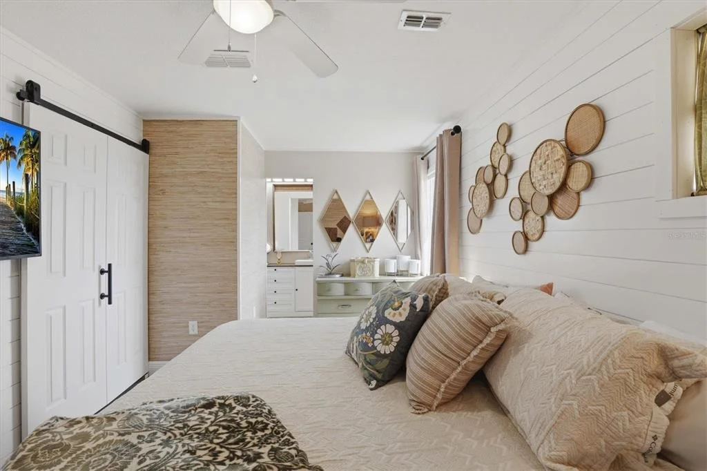 Photo of 3347 OLEANDER DRIVE