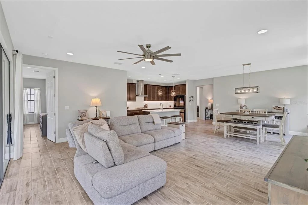 Photo of 12717 OAK HILL WAY