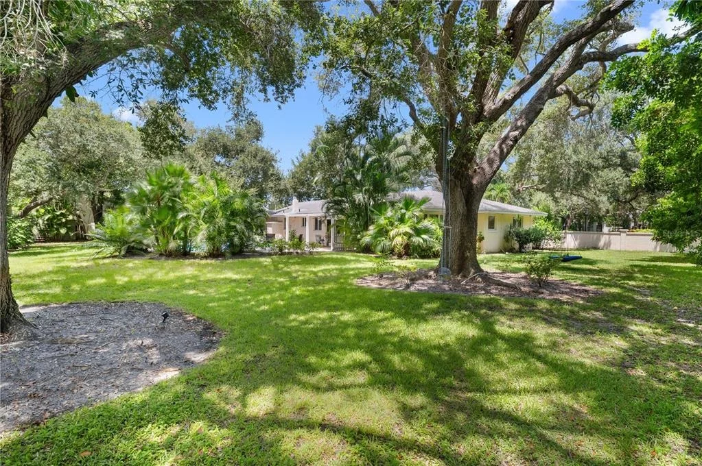 Photo of 1722 NORTH DRIVE