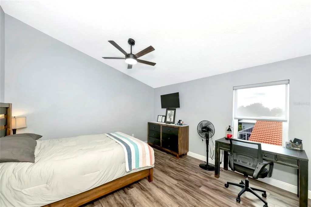 Photo of 1417 LANDVIEW LANE