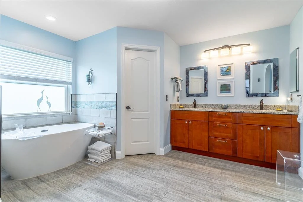Photo of 4725 LAKE SHARP DRIVE