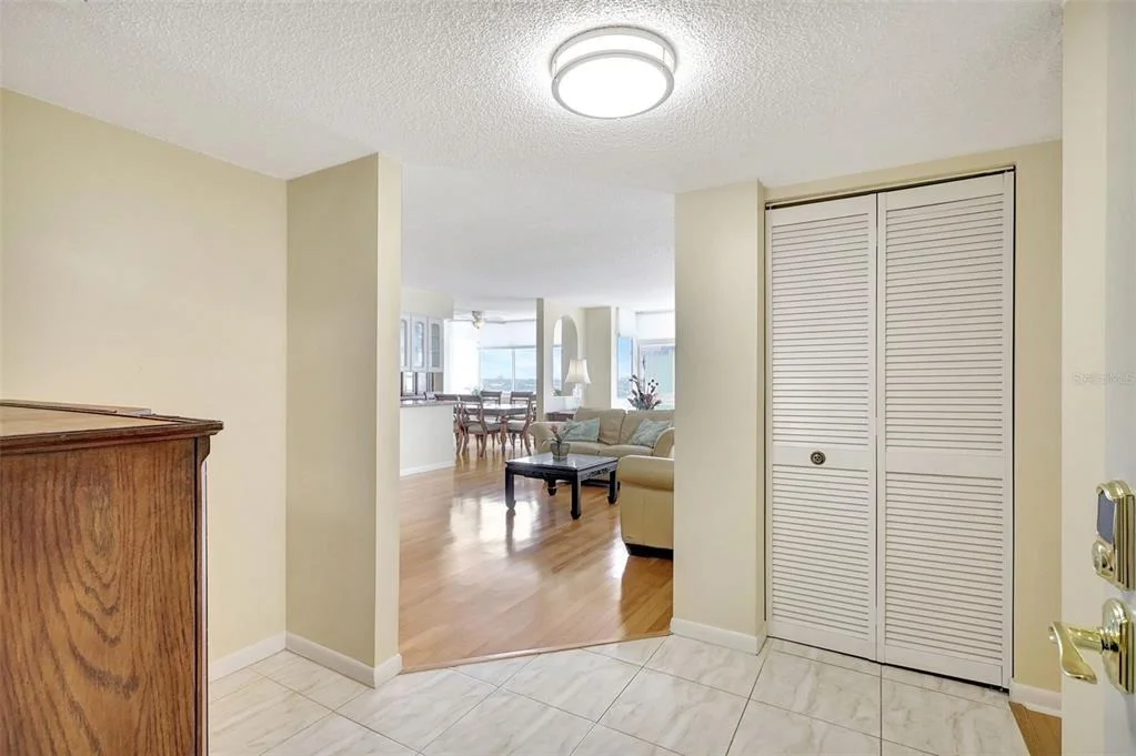 Photo of Unit 708 at 660 ISLAND WAY