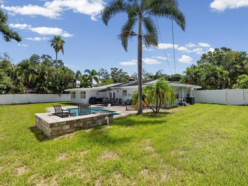 Photo of 118 LIVE OAK LANE