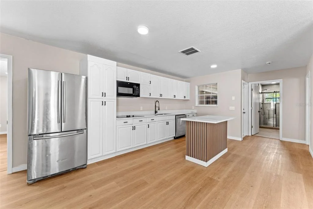 Photo of 5521 OAK STREET