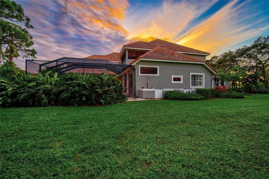Photo of 854 MACEWEN DRIVE