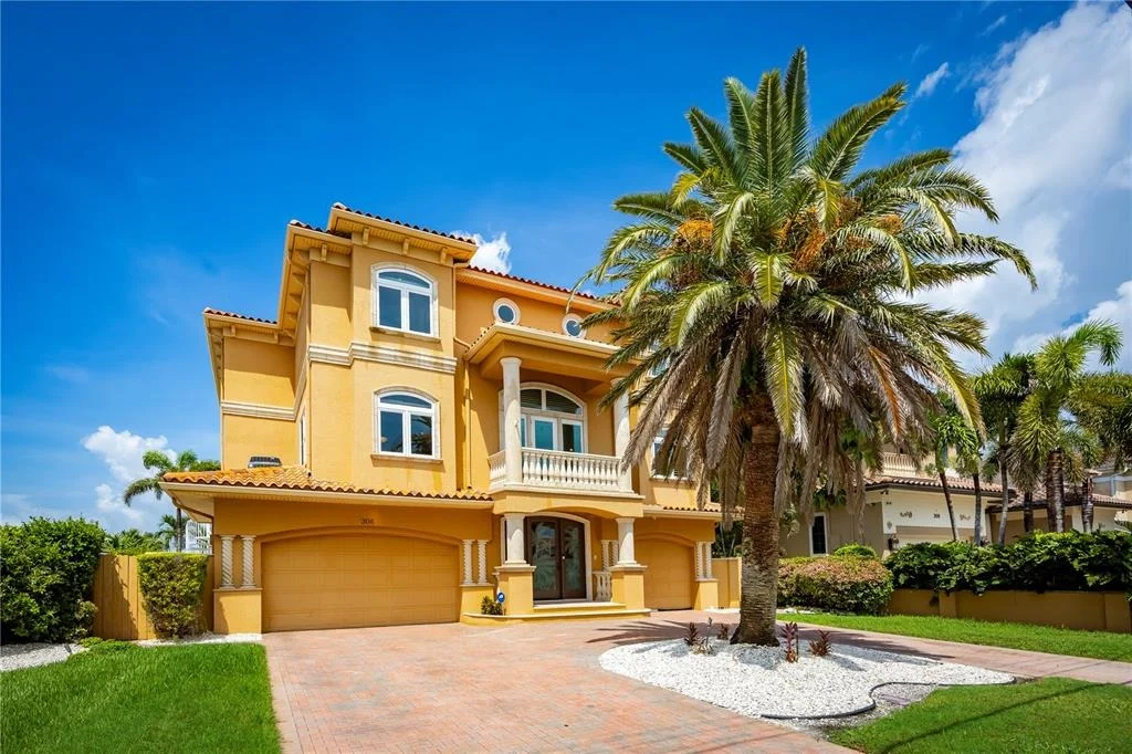 Photo of 306 HARBOR DRIVE