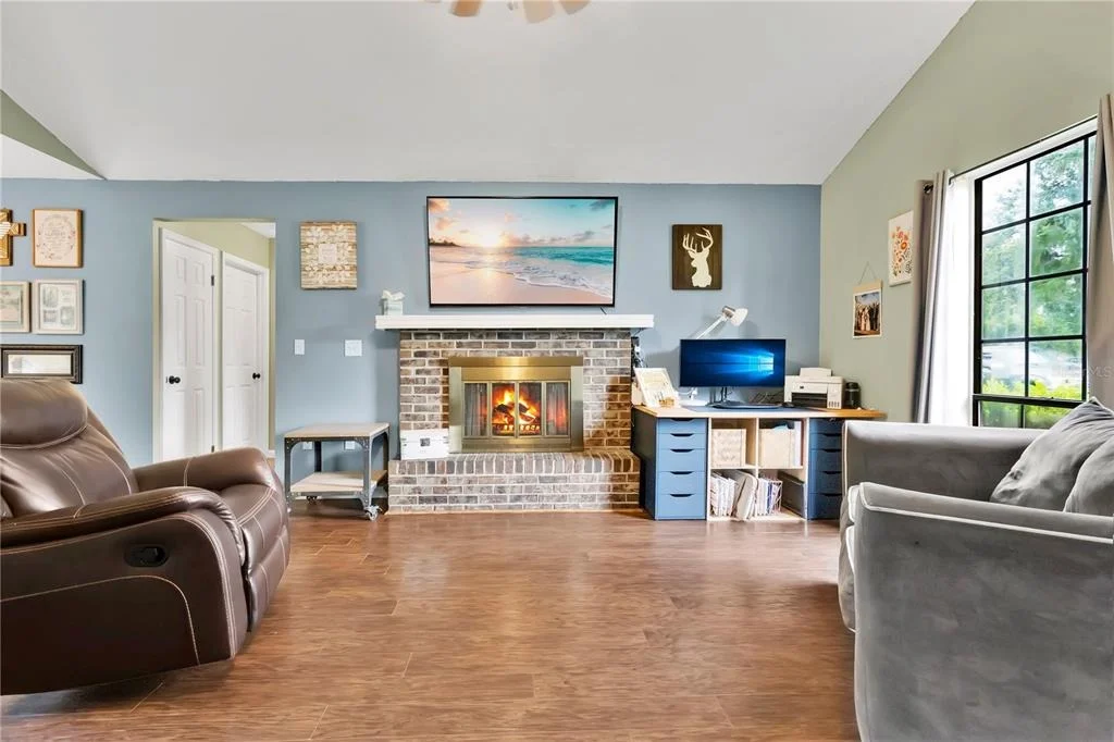 Photo of 2323 VIEW WAY
