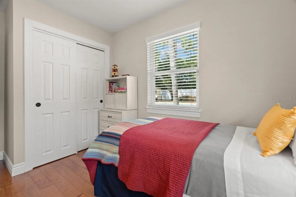 Photo of 1658 DOUGLAS AVENUE
