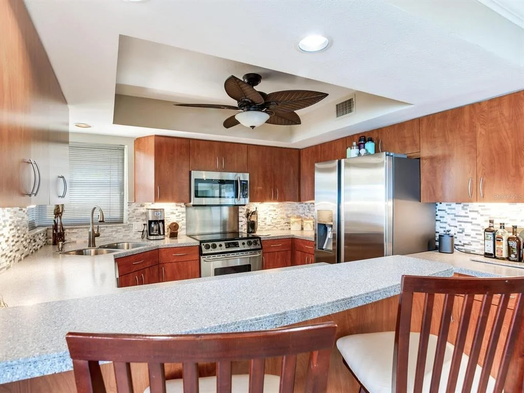 Photo of Unit B at 210 DOLPHIN POINT