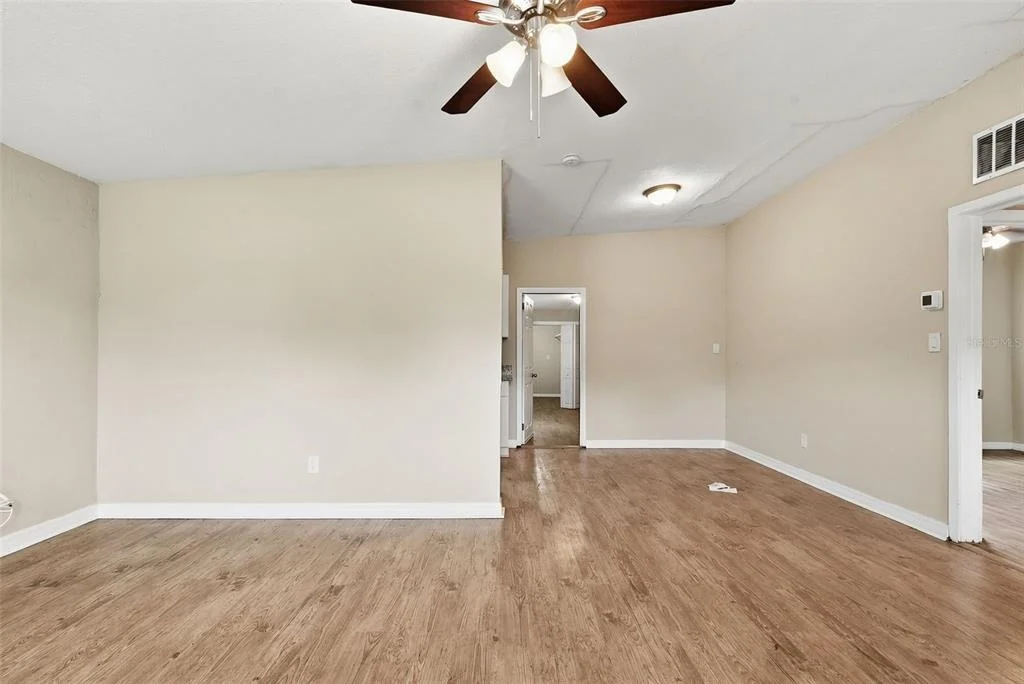 Photo of 6138 OAKCREST CIRCLE