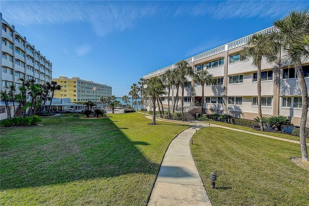 Photo of Unit 514A at 100 BLUFF VIEW DRIVE