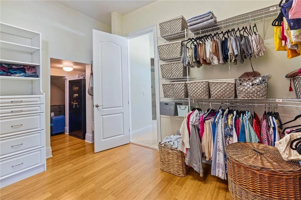 Photo of 3952 VERSAILLES DRIVE