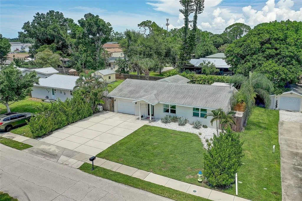 Photo of 2121 PALM TERRACE