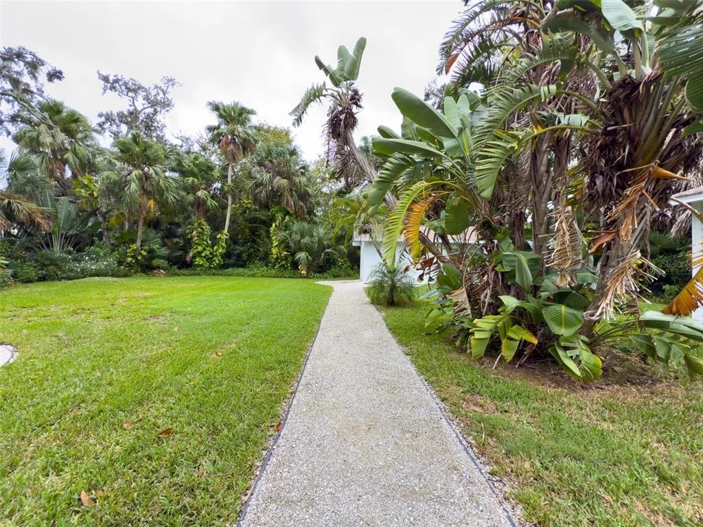 Photo of 4946 HALIFAX DRIVE