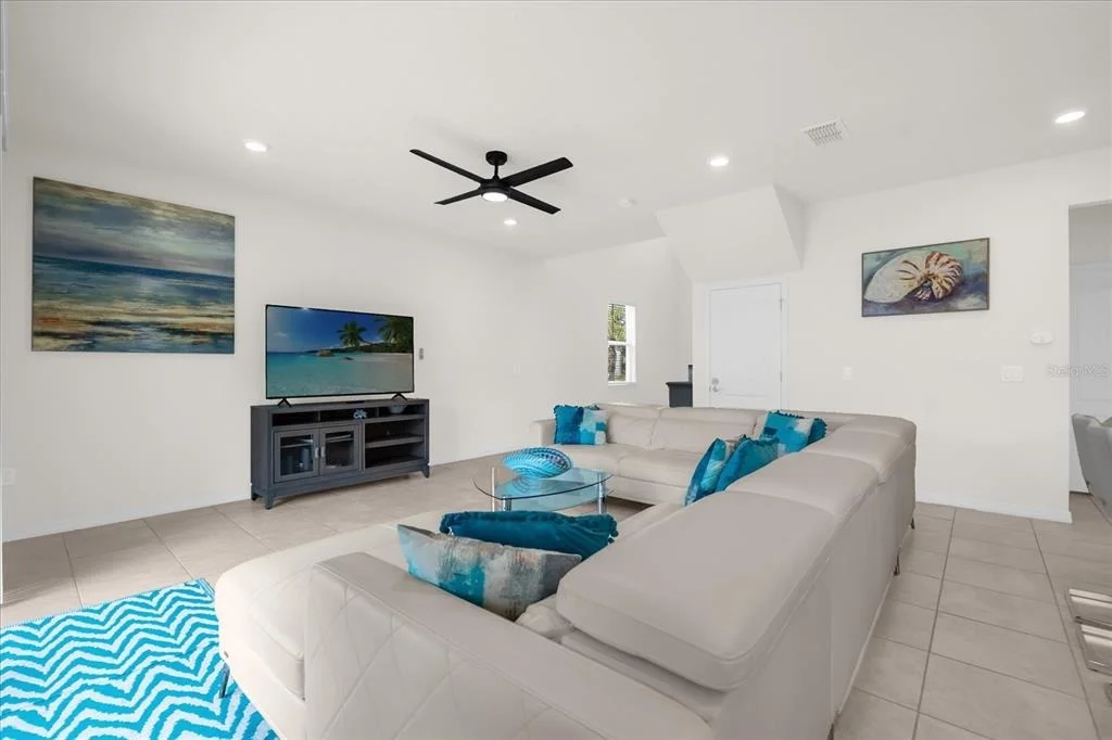 Photo of 7260 OAKMOSS LOOP