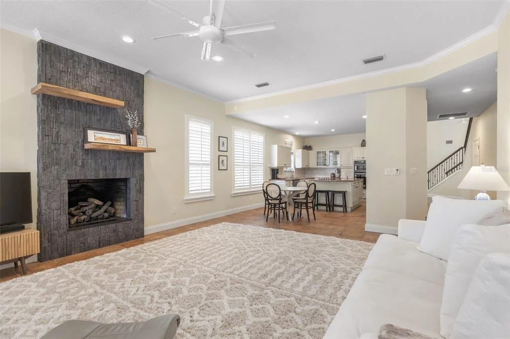 Photo of 6 MONTERREY DRIVE