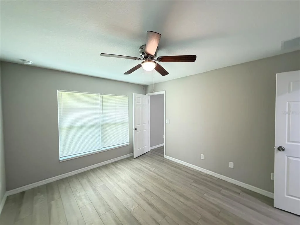 Photo of 214 LOCUST LANE