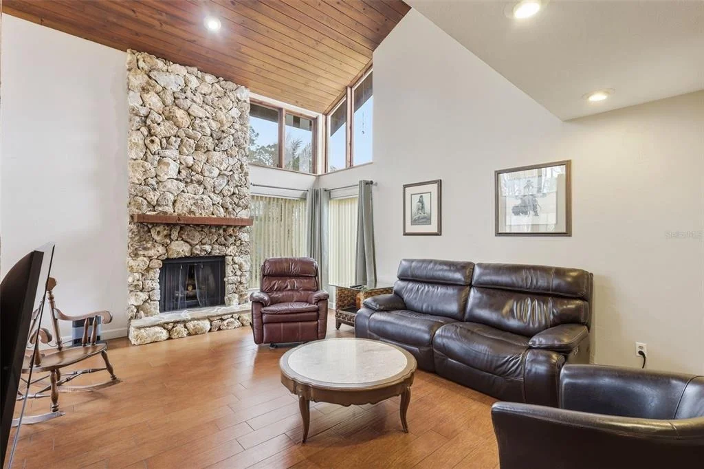 Photo of 117 MEADOWBROOK CIRCLE