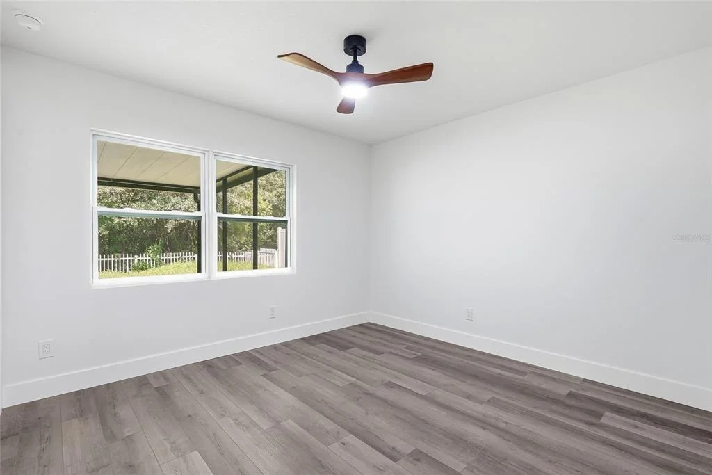 Photo of 15924 WINDING DR
