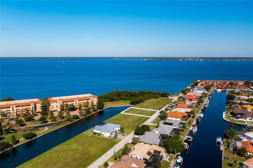 Photo of 65 COLONY POINT DRIVE