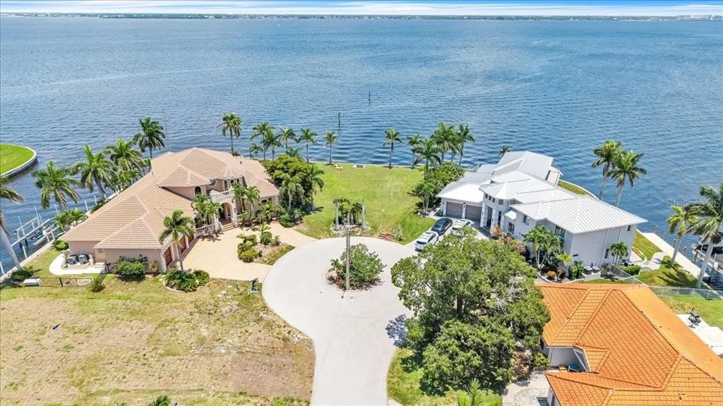 Photo of 3 HIBISCUS DRIVE