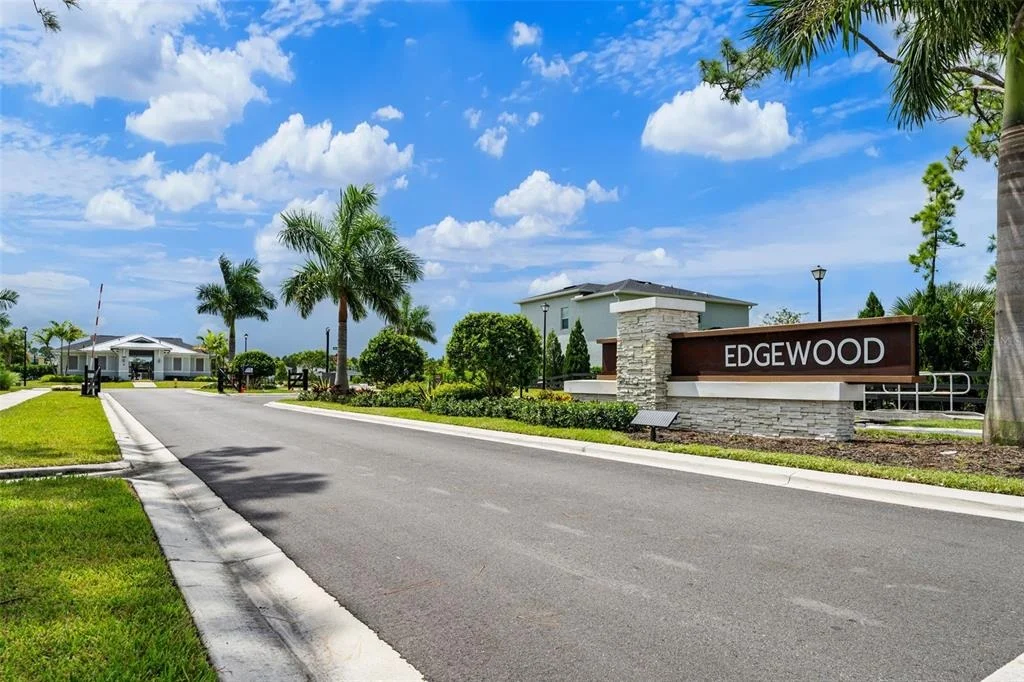 Photo of 660 VERIDIAN CIRCLE NW