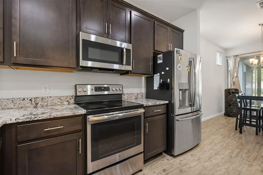 Photo of 2427 LINER AVENUE