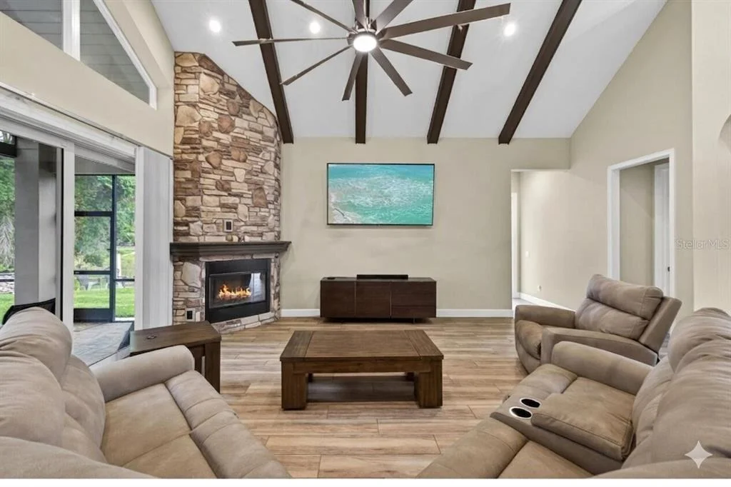 Photo of 1208 SUNSET LANE