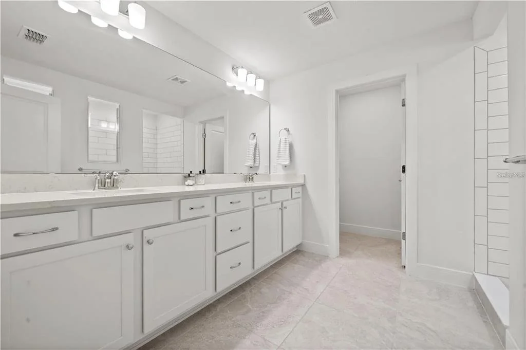Photo of 6019 FOREST PERCH DRIVE