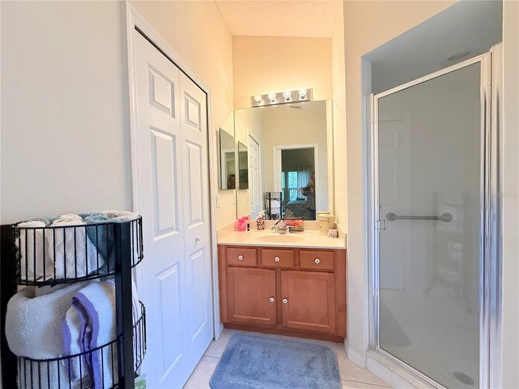 Photo of 265 CENTER OAK CIRCLE