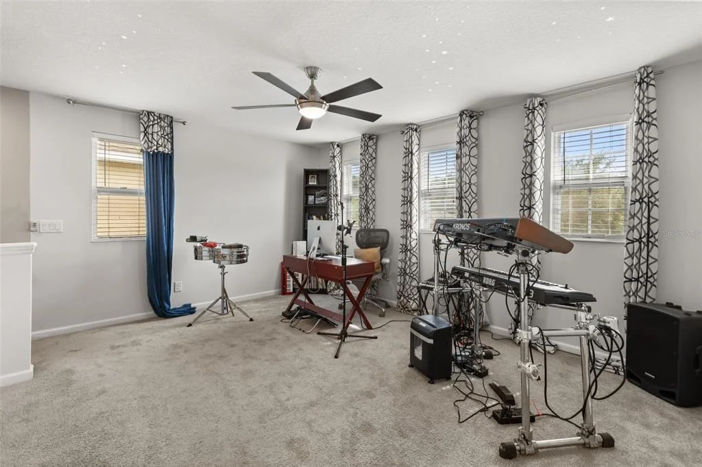 Photo of 2427 LINER AVENUE