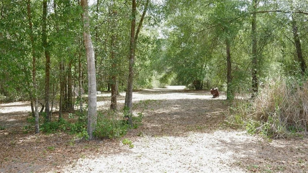 Photo of 17622 CAUFIELD ROAD