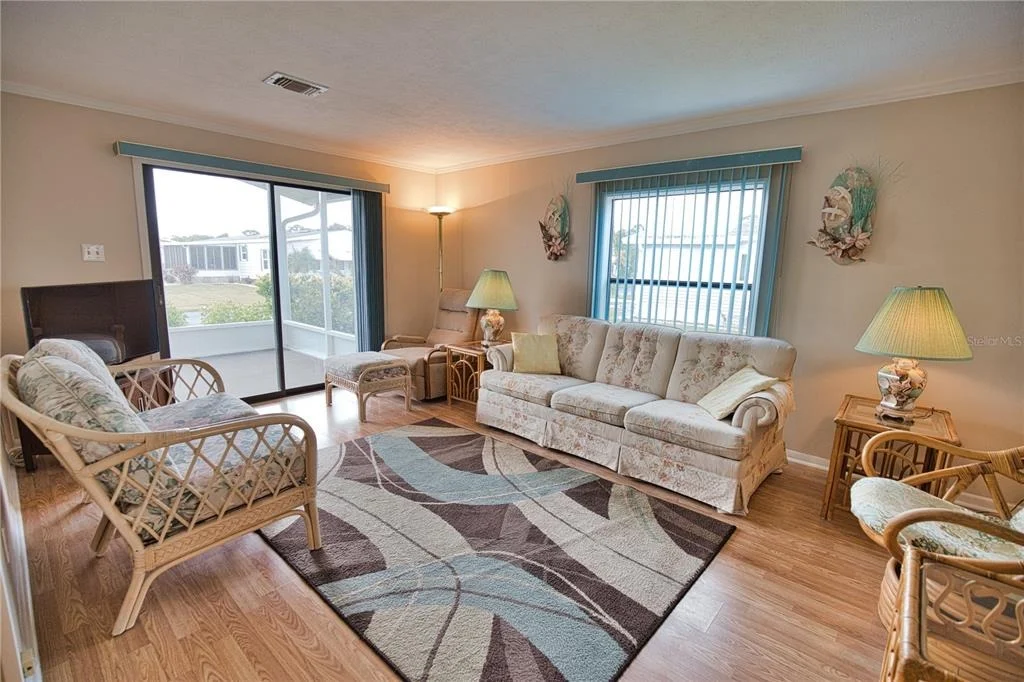 Photo of 632 LA JOLLA CIRCLE