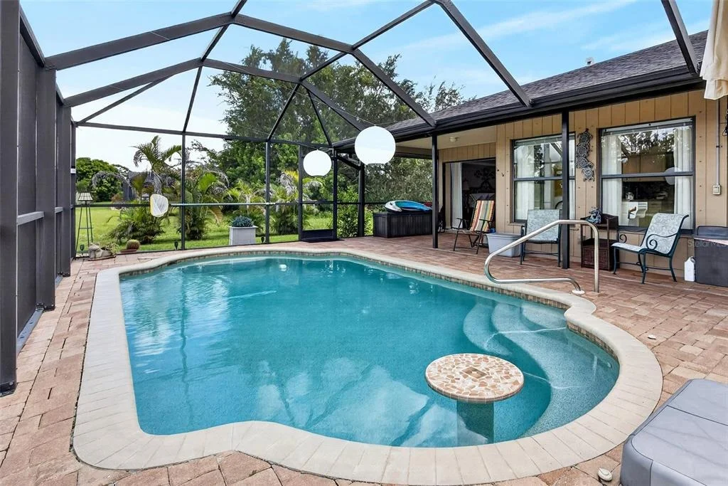 Photo of 25454 PALISADE ROAD